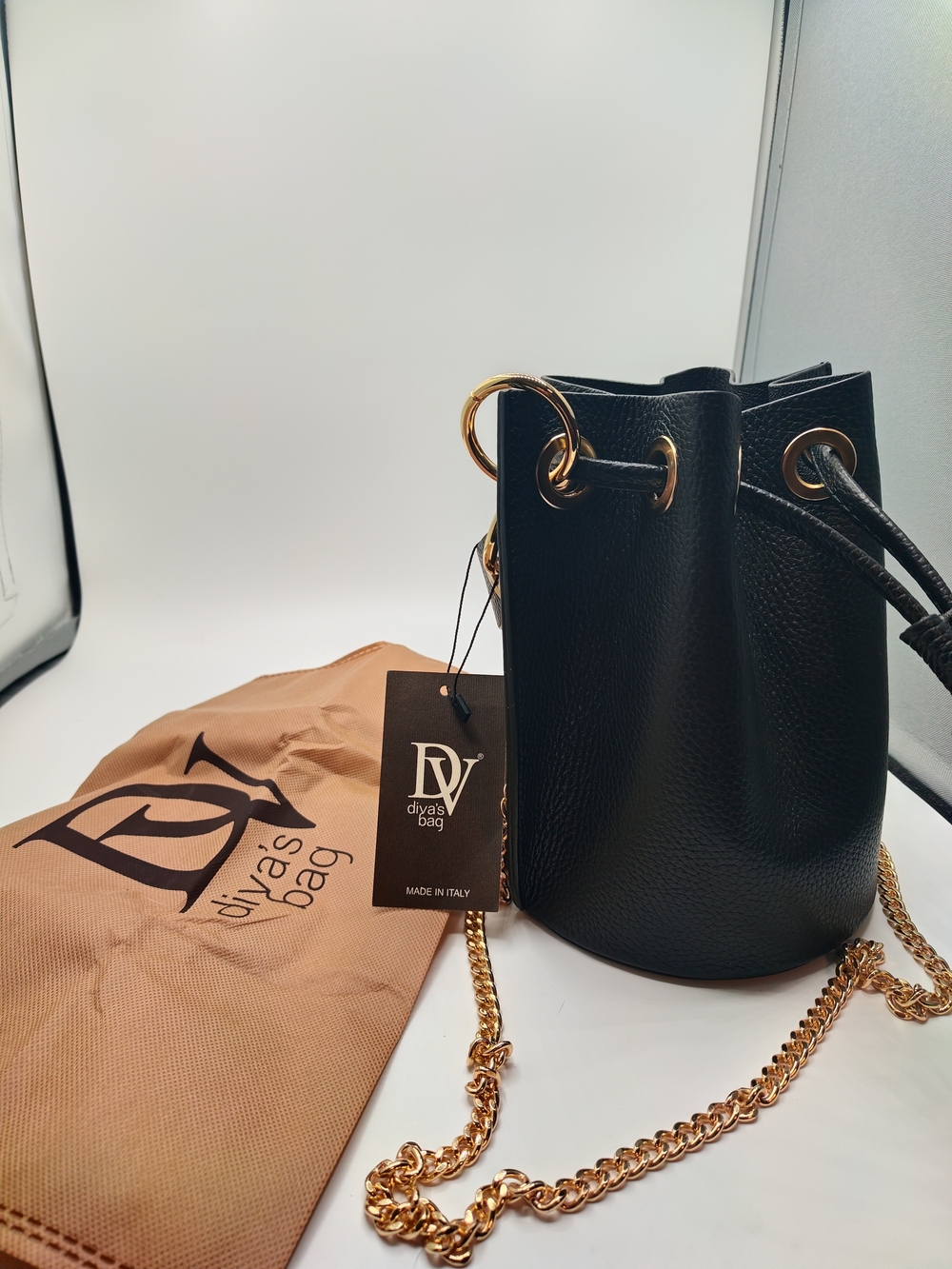 Divas Bag Black Bucket Drawstring Bag- NWT - Picture 7 of 11